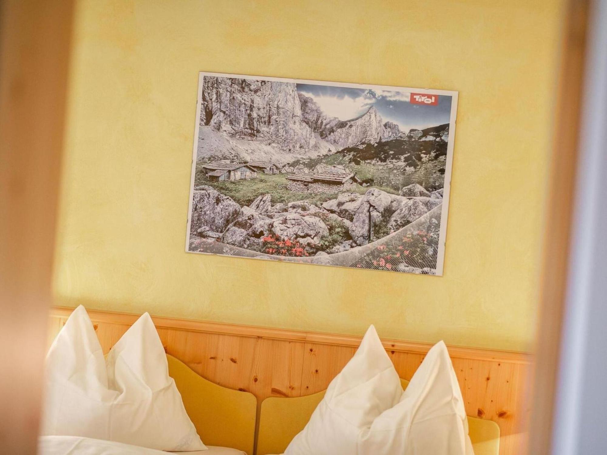 Apartment In Fuegen With A Garden ภายนอก รูปภาพ