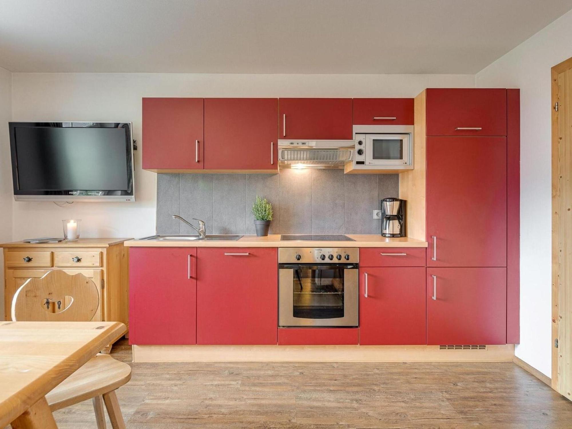 Apartment In Fuegen With A Garden ภายนอก รูปภาพ